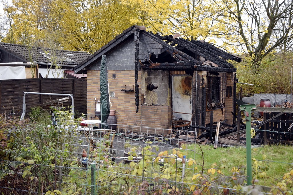 Wieder Laubenbraende Koeln Fuehlingen Kriegerhofstr P032.JPG - Miklos Laubert